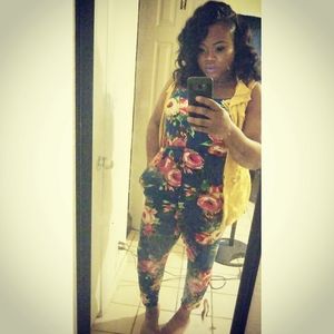 Meet your Posher, Roxanne